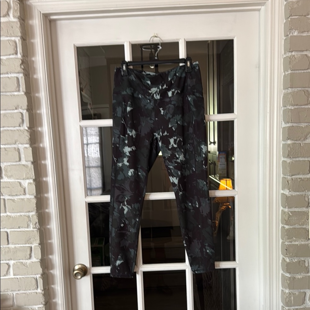 RBX Gray and Black Patterned Leggings
